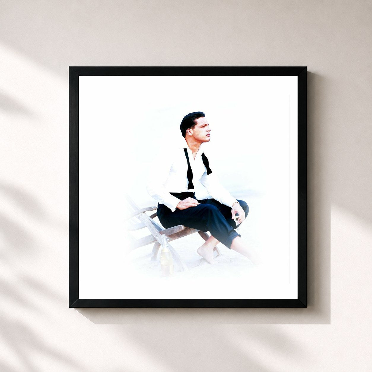 #noir Tableau carré de l'album Mis Boleros Favoritos de Luis Miguel, cadre noir 32x32 cm