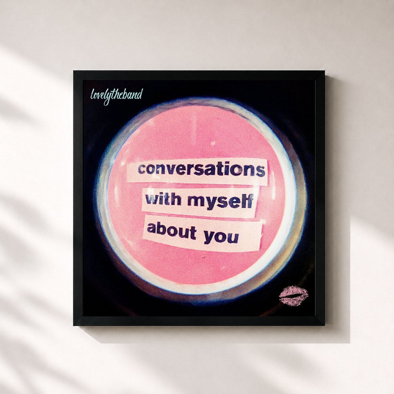 #noir Tableau carré de l'album conversations with myself about you de lovelytheband, cadre noir 32x32 cm
