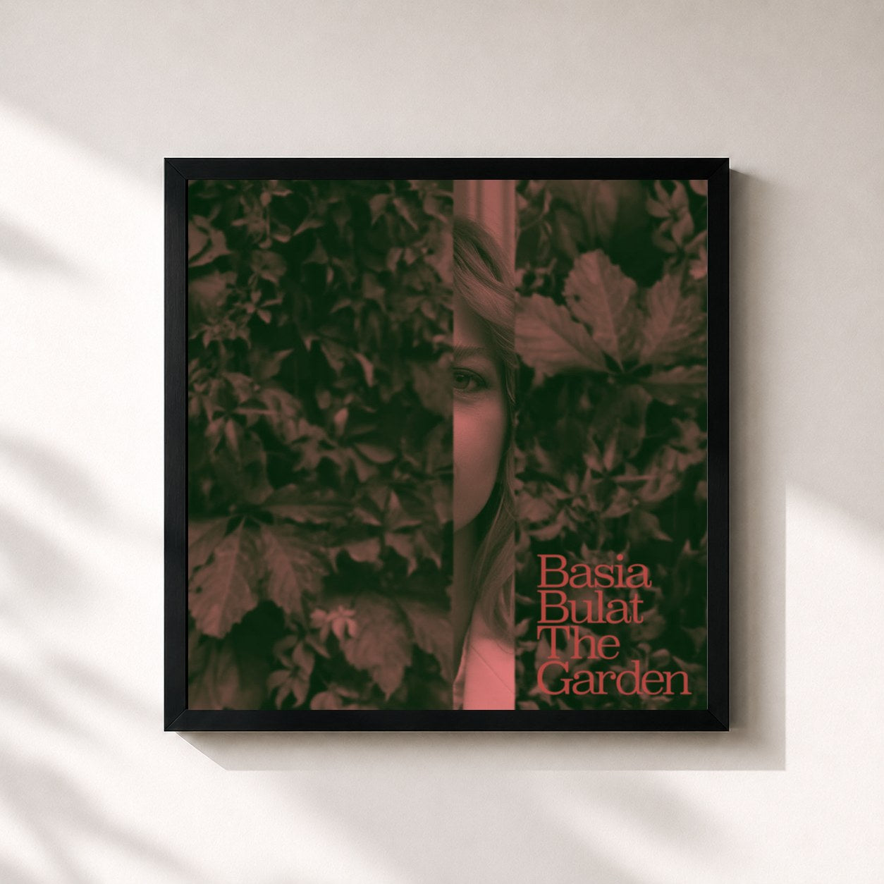 #noir Tableau carré de l'album The Garden de Basia Bulat, cadre noir 32x32 cm