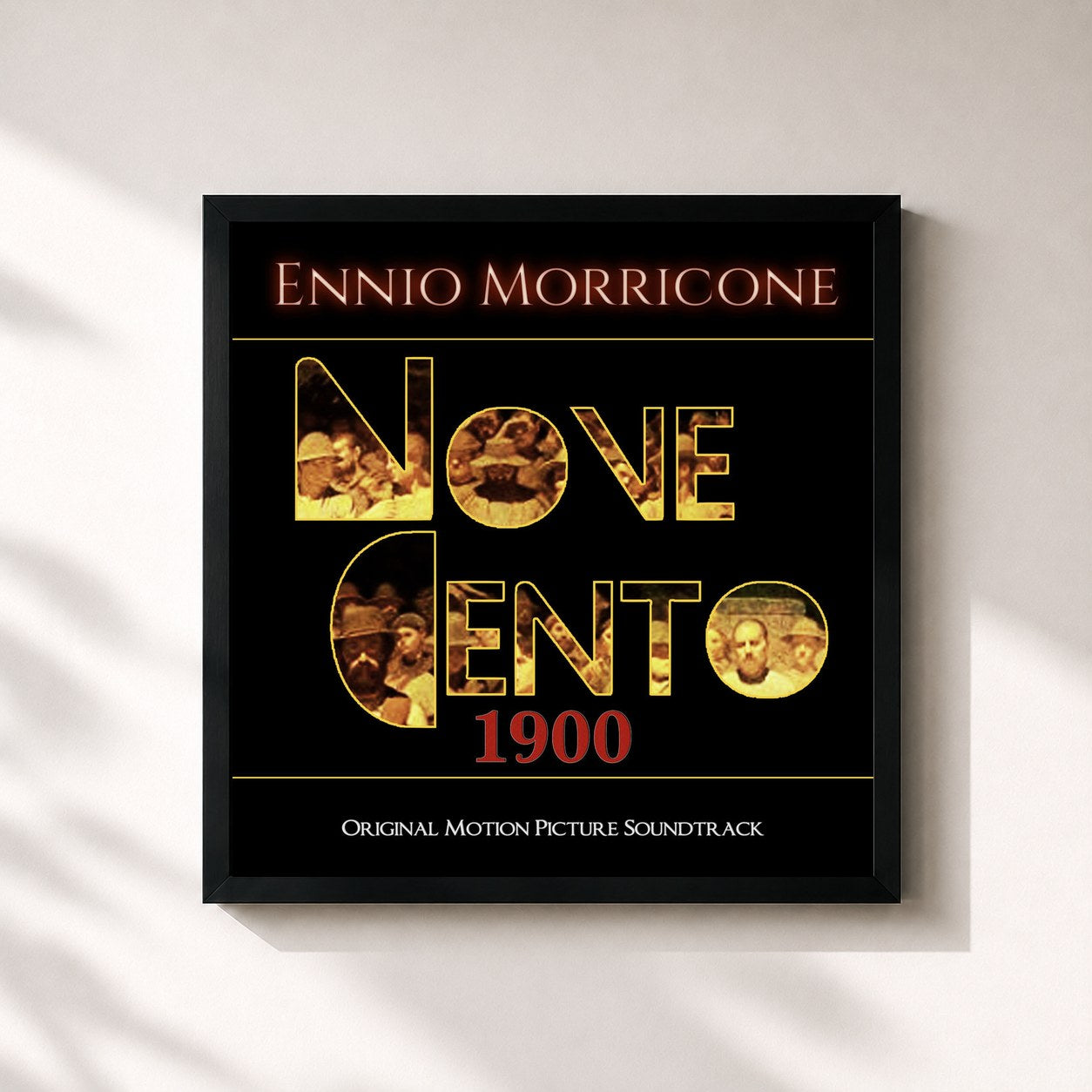 #noir Tableau carré de l'album 1900 (bande originale du film) de Ennio Morricone, cadre noir 32x32 cm
