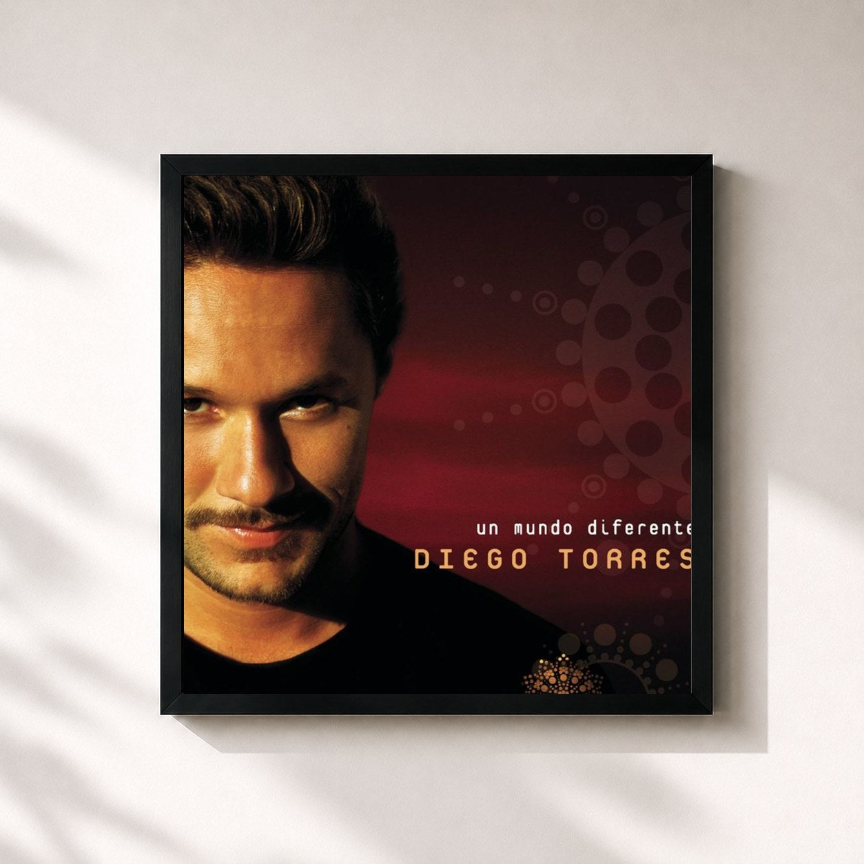 #noir Tableau carré de l'album Un Mundo Diferente de Diego Torres, cadre noir 32x32 cm