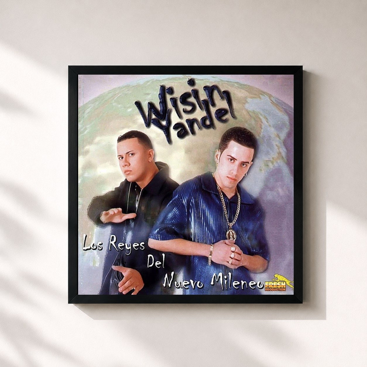 #noir Tableau carré de l'album Los Reyes del Nuevo Milenio de Wisin & Yandel, cadre noir 32x32 cm