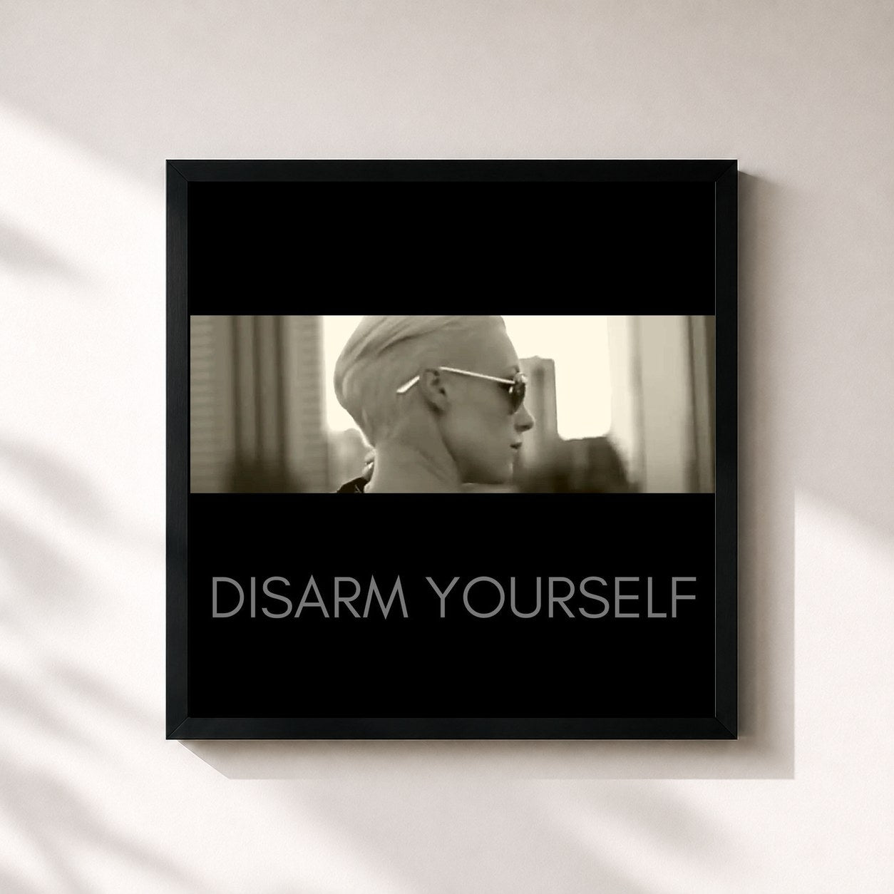 #noir Tableau carré de l'album Disarm Yourself (The Remixes) de Dash Berlin, cadre noir 32x32 cm