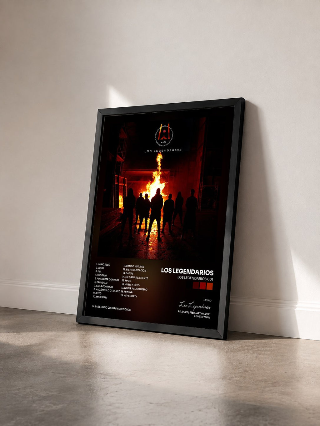 #noir Tableau de l'album Los Legendarios 001 de Los Legendarios vu de trois quarts, cadre noir
