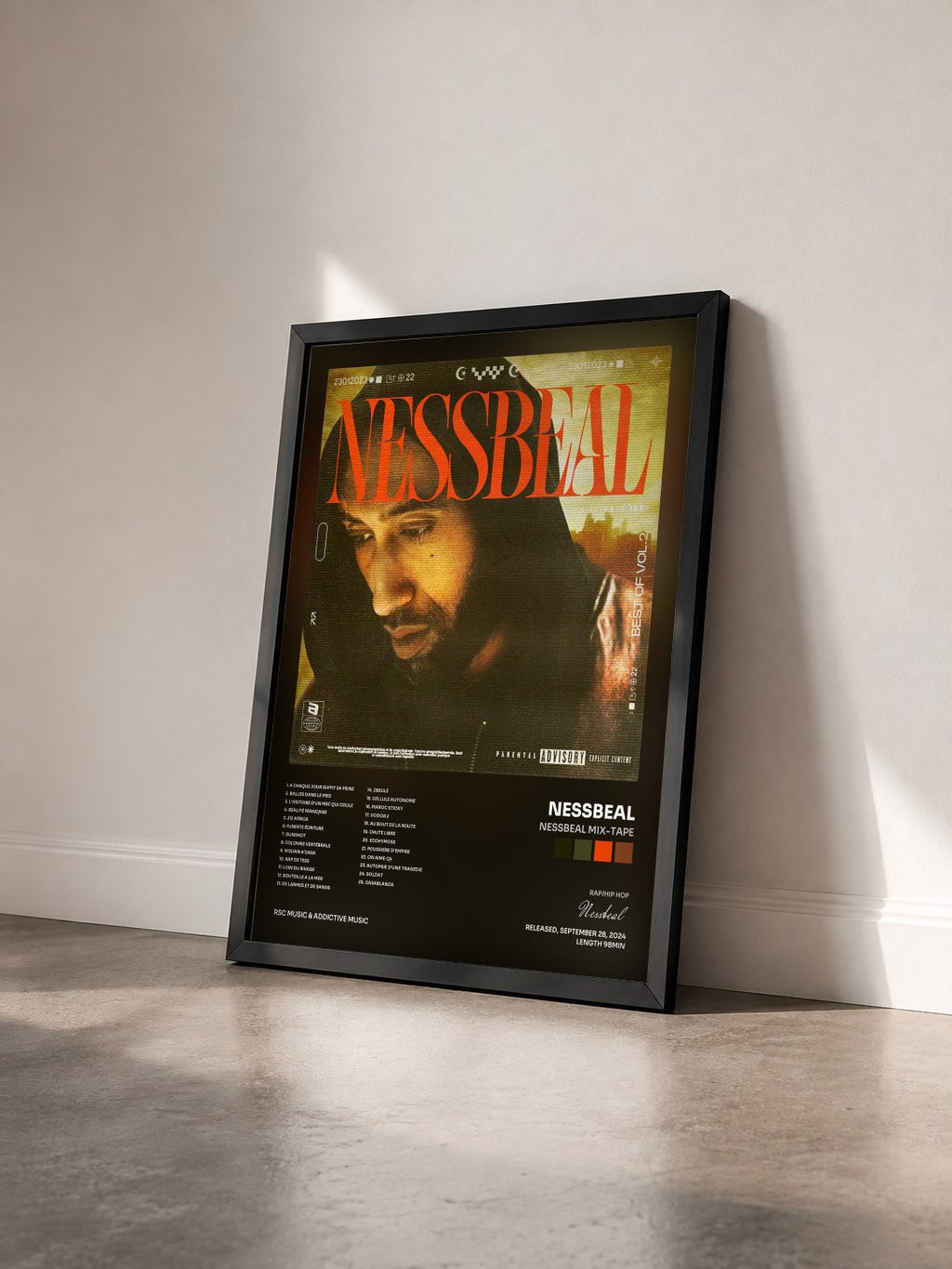 #noir Tableau de l'album Nessbeal Mix-tape de Nessbeal vu de trois quarts, cadre noir