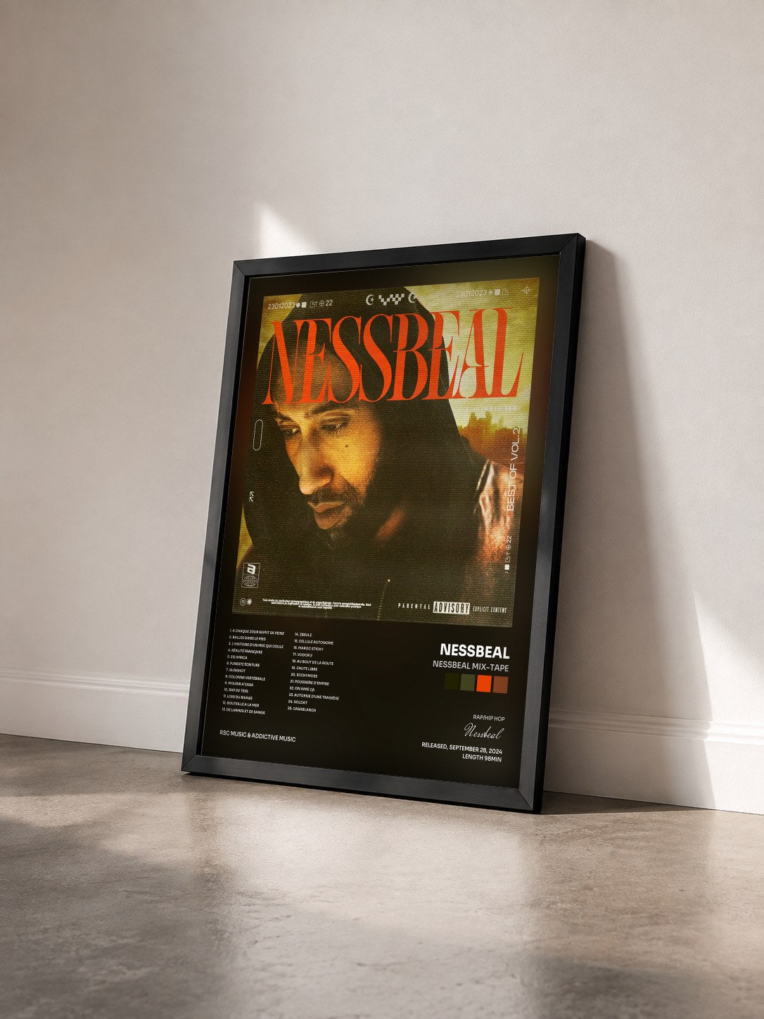 #noir Tableau de l'album Nessbeal Mix-tape de Nessbeal vu de trois quarts, cadre noir