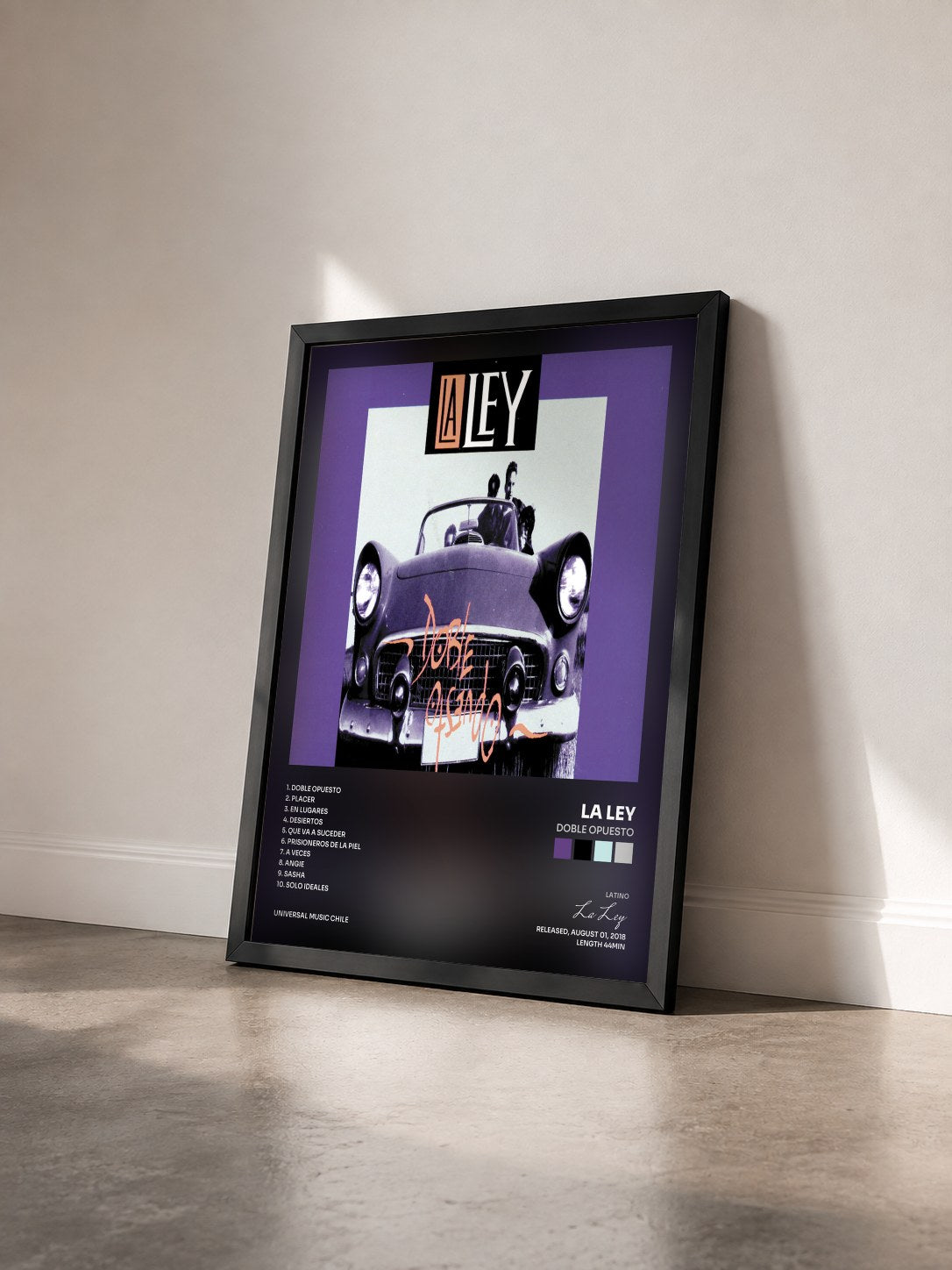 #noir Tableau de l'album Doble Opuesto de La Ley vu de trois quarts, cadre noir