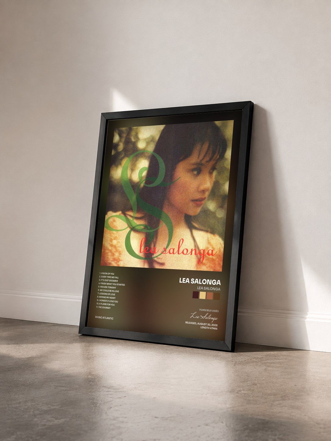 #noir Tableau de l'album Lea Salonga de Lea Salonga vu de trois quarts, cadre noir
