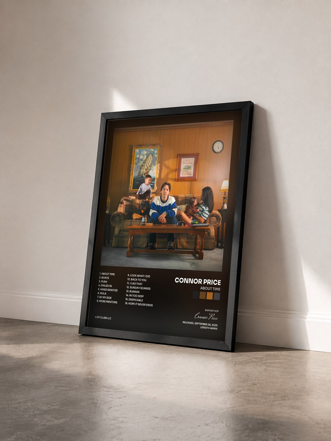 #noir Tableau de l'album About Time de Connor Price vu de trois quarts, cadre noir