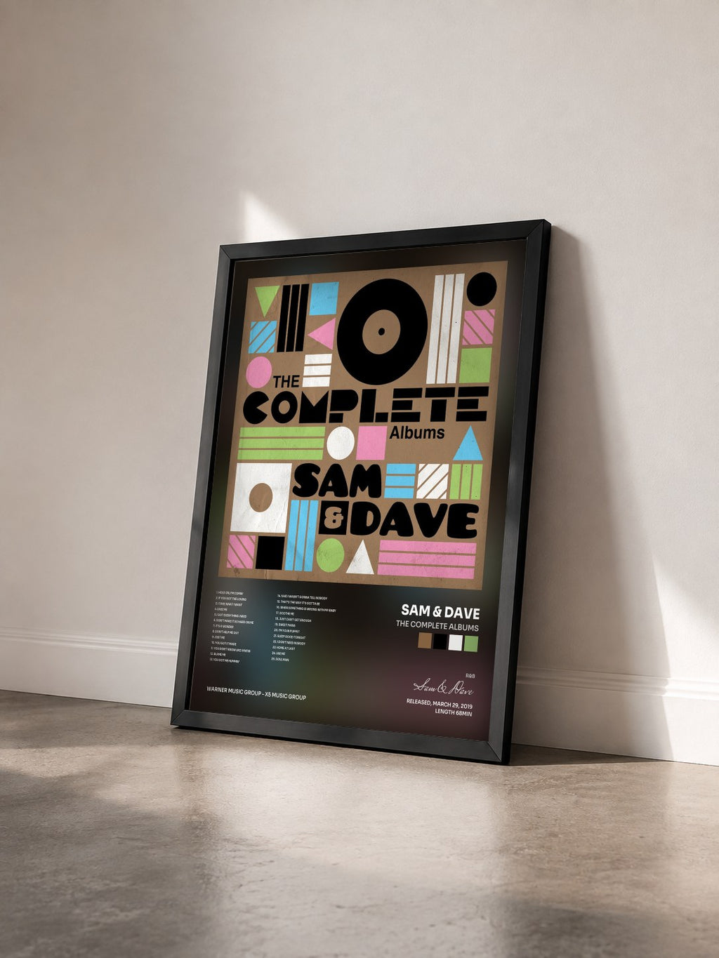 #noir Tableau de l'album The Complete Albums de Sam & Dave vu de trois quarts, cadre noir