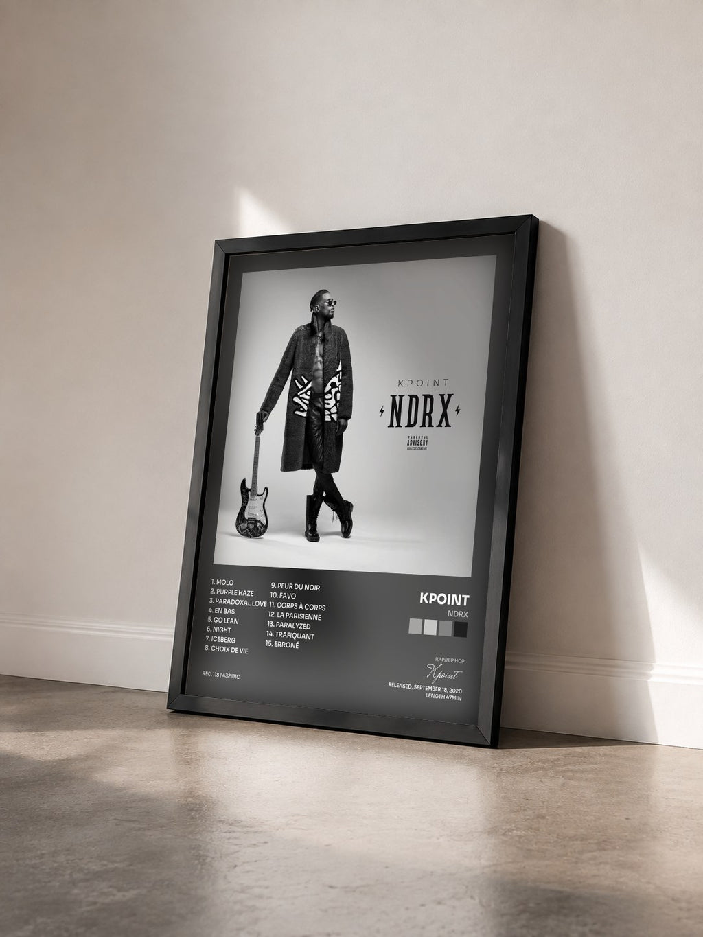 #noir Tableau de l'album NDRX de Kpoint vu de trois quarts, cadre noir