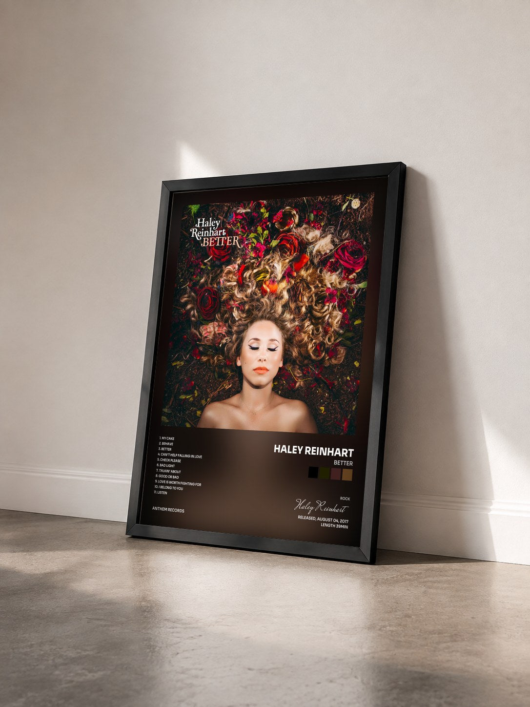 #noir Tableau de l'album Better de Haley Reinhart vu de trois quarts, cadre noir