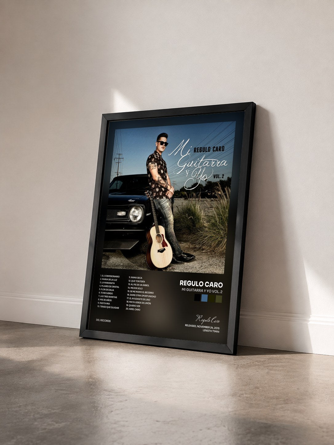 #noir Tableau de l'album Mi Guitarra y Yo Vol. 2 de Regulo Caro vu de trois quarts, cadre noir