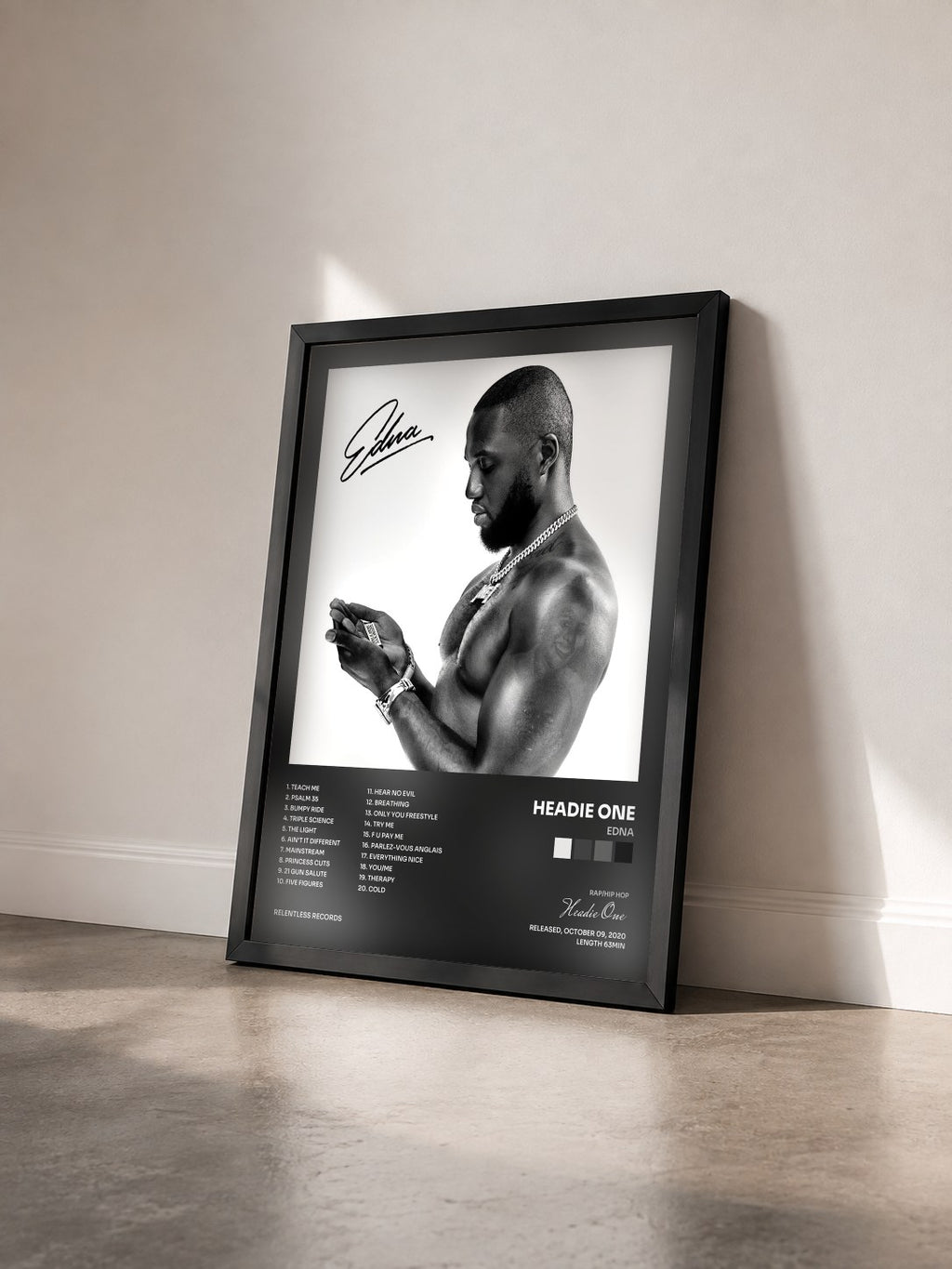 #noir Tableau de l'album EDNA de Headie One vu de trois quarts, cadre noir