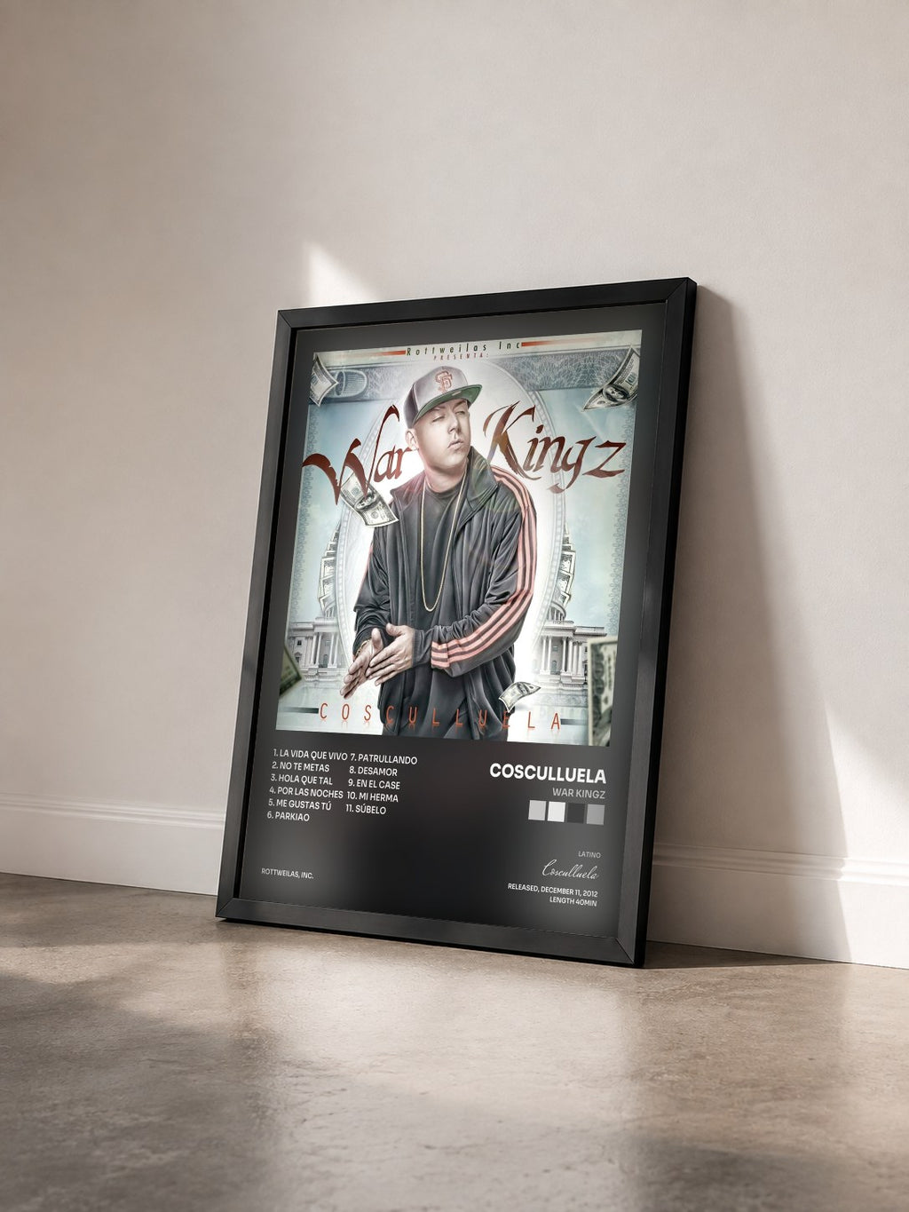 #noir Tableau de l'album War Kingz de Cosculluela vu de trois quarts, cadre noir
