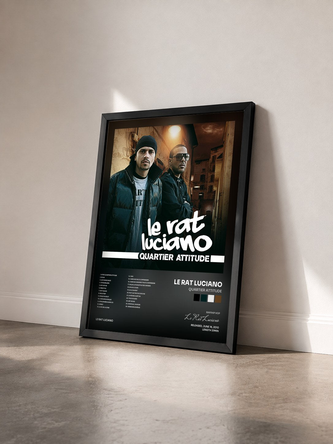 #noir Tableau de l'album Quartier Attitude de Le Rat Luciano vu de trois quarts, cadre noir