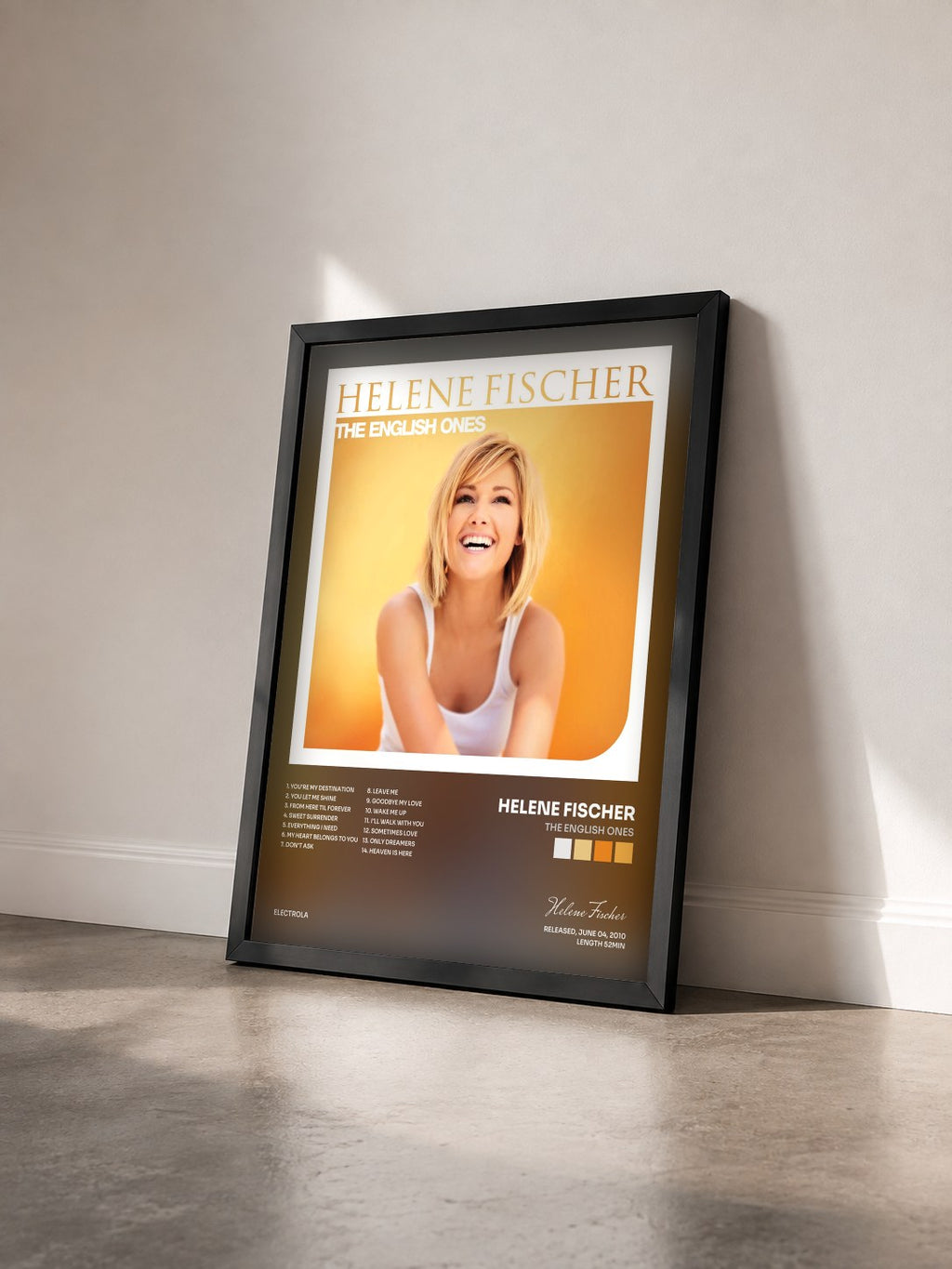 #noir The English Ones von Helene Fischer als gerahmter Kunstdruck von schräg gesehen, schwarzer Rahmen