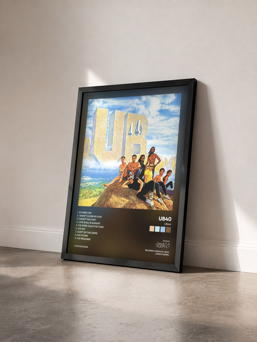 #noir Tableau de l'album UB44 de UB40 vu de trois quarts, cadre noir