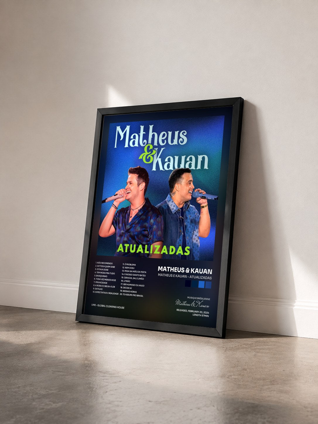 #noir Tableau de l'album Matheus e Kauan - Atualizadas de Matheus & Kauan vu de trois quarts, cadre noir