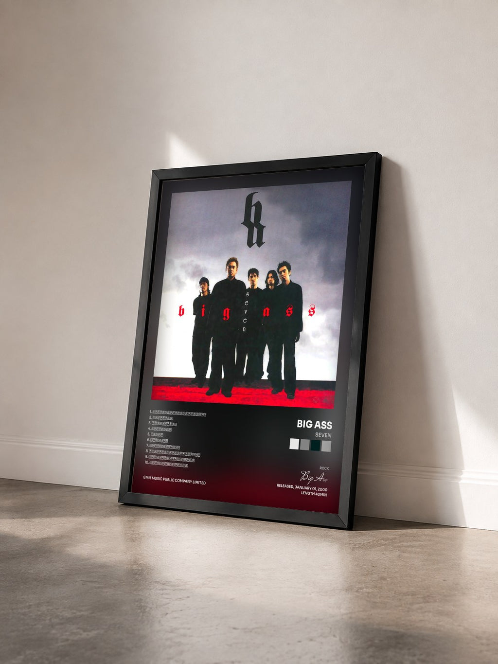 #noir Tableau de l'album Seven de Big Ass vu de trois quarts, cadre noir
