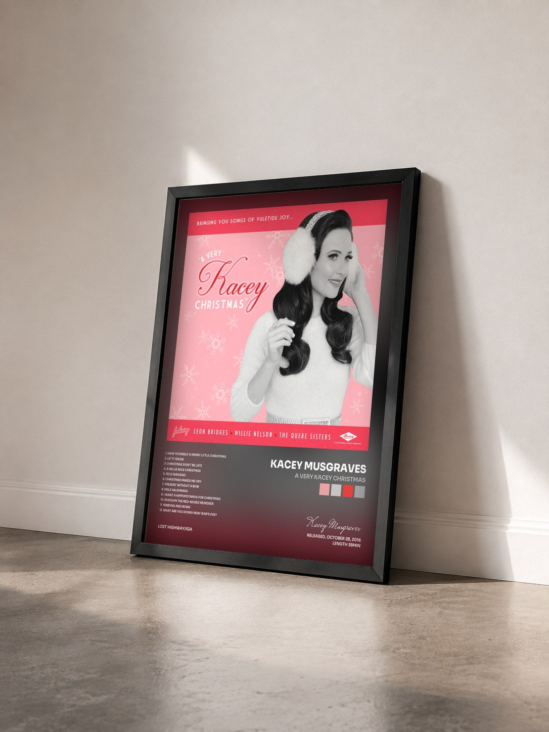 #noir Tableau de l'album A Very Kacey Christmas de Kacey Musgraves vu de trois quarts, cadre noir