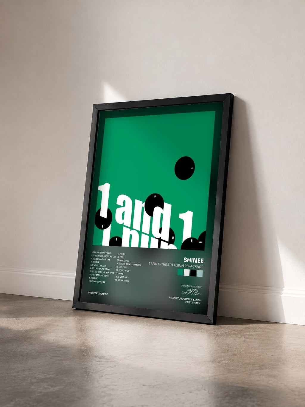 #noir Tableau de l'album 1 and 1 - The 5th Album Repackage de SHINee vu de trois quarts, cadre noir