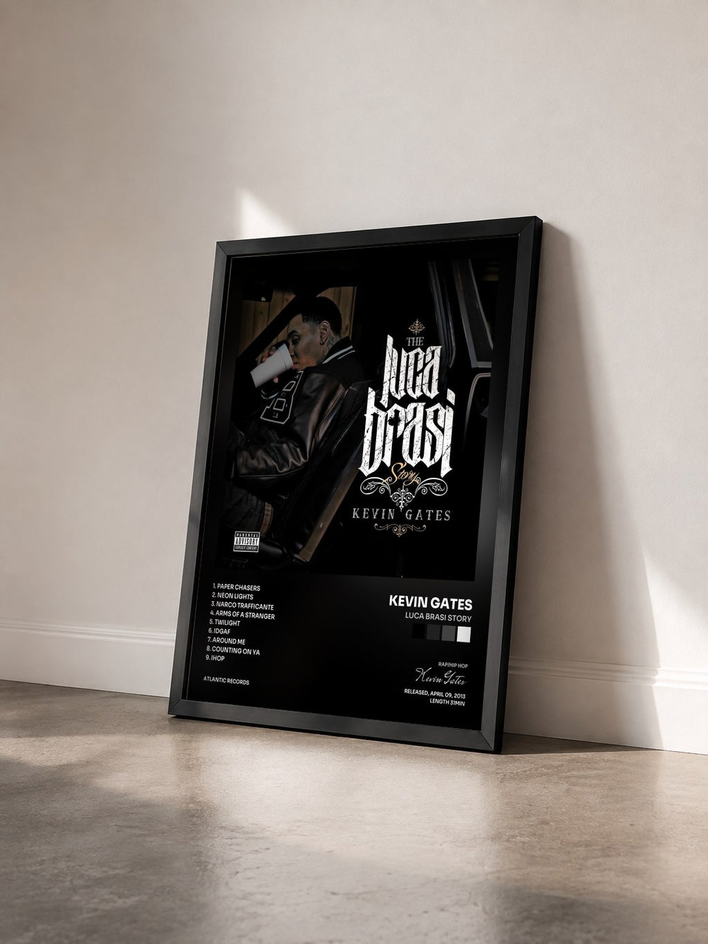 #noir Tableau de l'album Luca Brasi Story de Kevin Gates vu de trois quarts, cadre noir