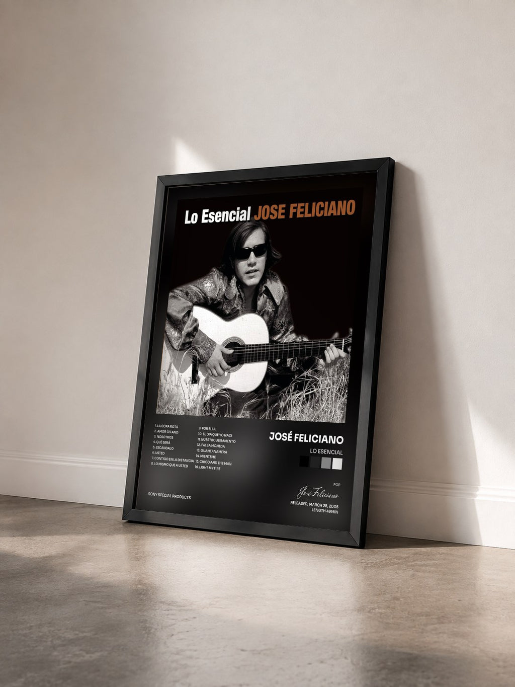 #noir Tableau de l'album Lo Esencial de José Feliciano vu de trois quarts, cadre noir