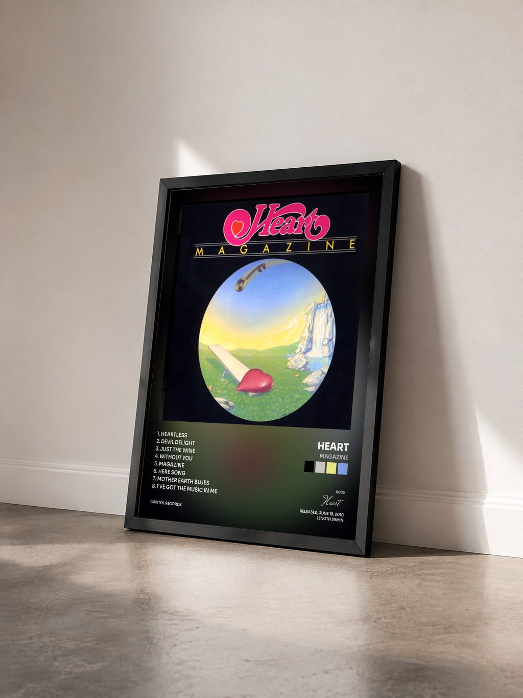 #noir Tableau de l'album Magazine de Heart vu de trois quarts, cadre noir