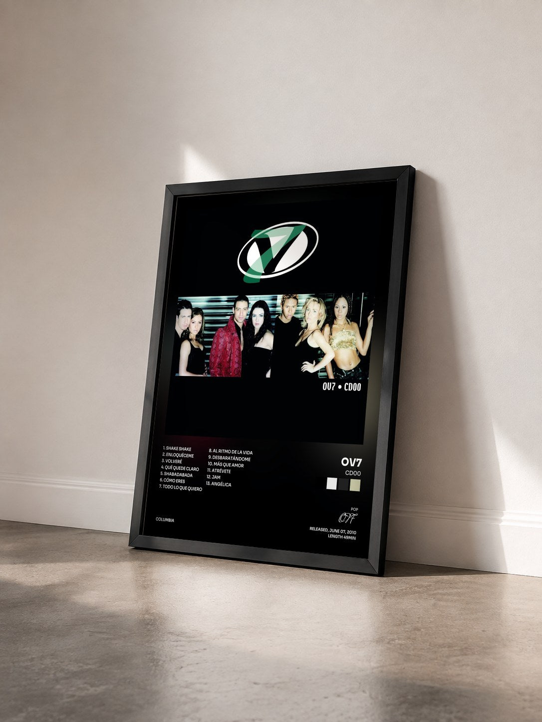 #noir Tableau de l'album CD00 de OV7 vu de trois quarts, cadre noir