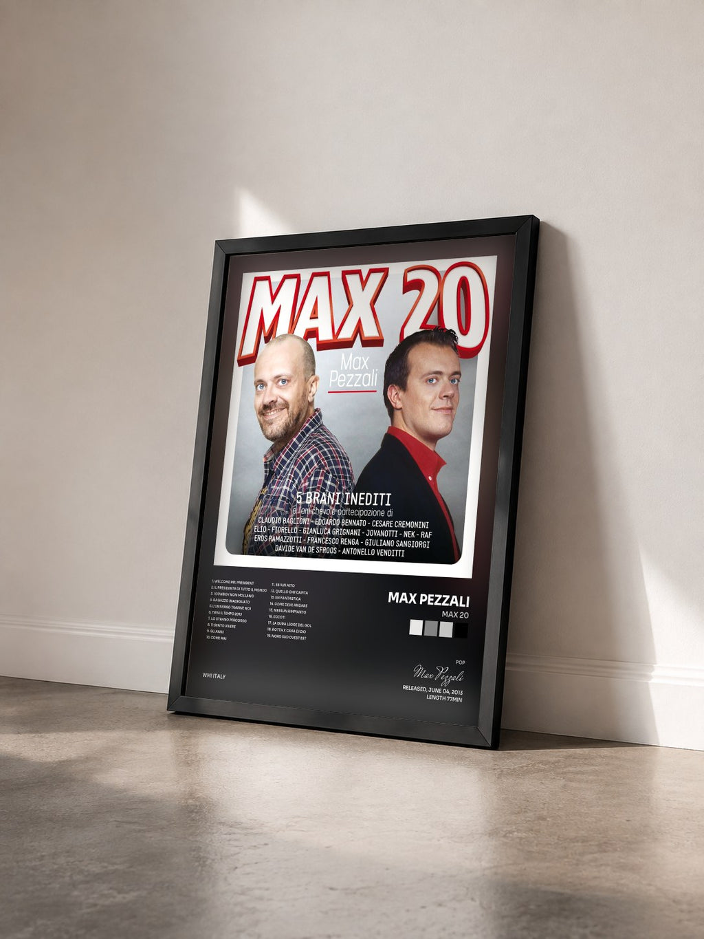 #noir Tableau de l'album MAX 20 de Max Pezzali vu de trois quarts, cadre noir