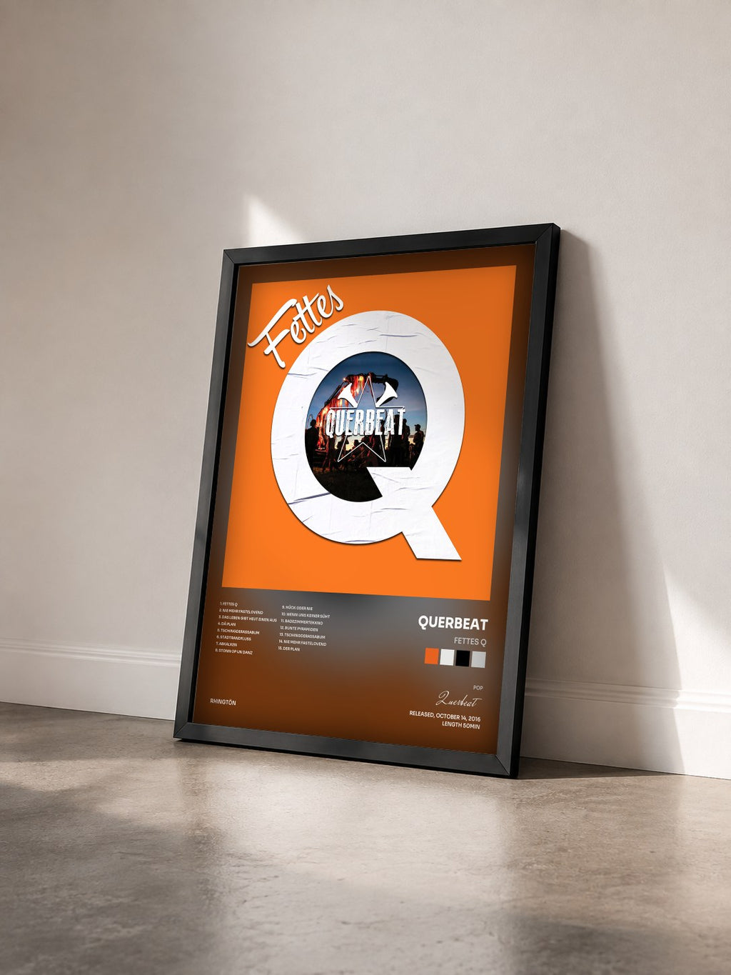 #noir Tableau de l'album Fettes Q de Querbeat vu de trois quarts, cadre noir