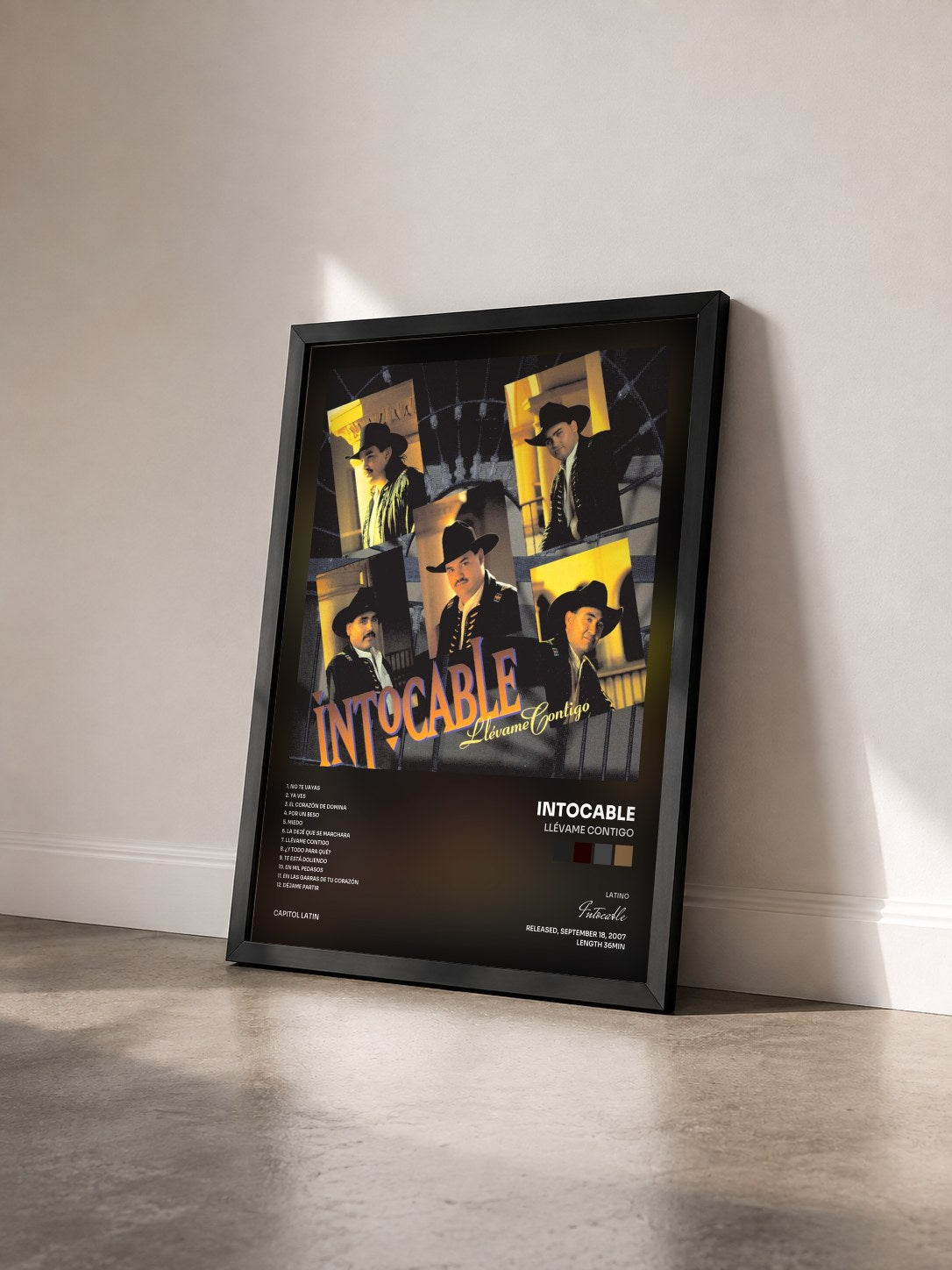 #noir Tableau de l'album Llévame Contigo de Intocable vu de trois quarts, cadre noir