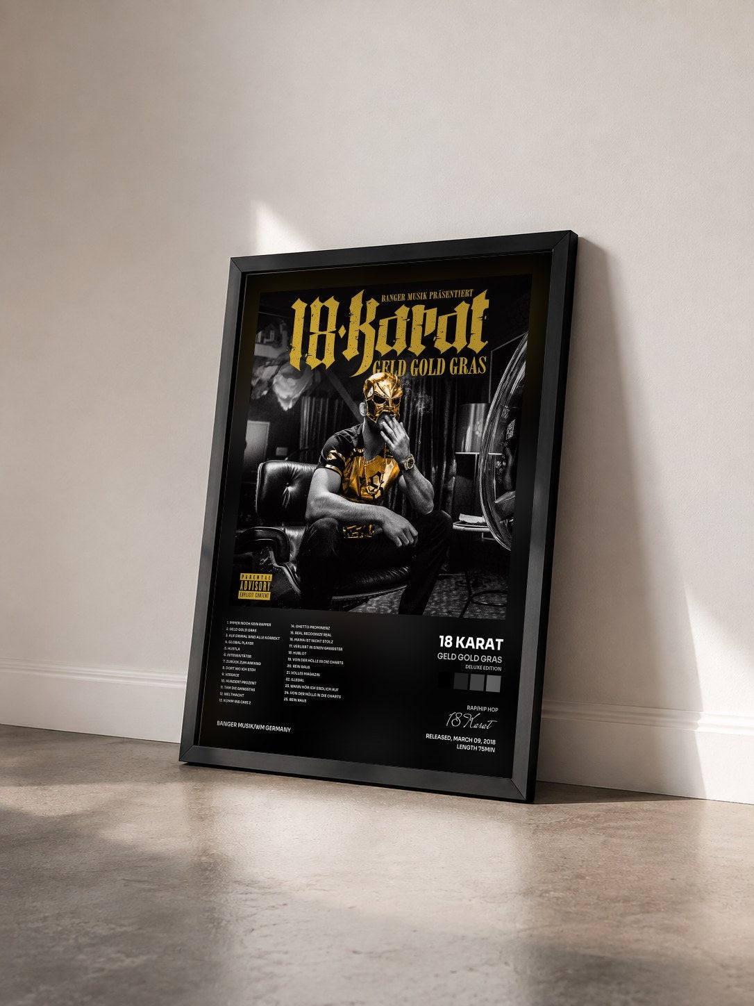 #noir Tableau de l'album Geld Gold Gras (Deluxe Edition) de 18 Karat vu de trois quarts, cadre noir