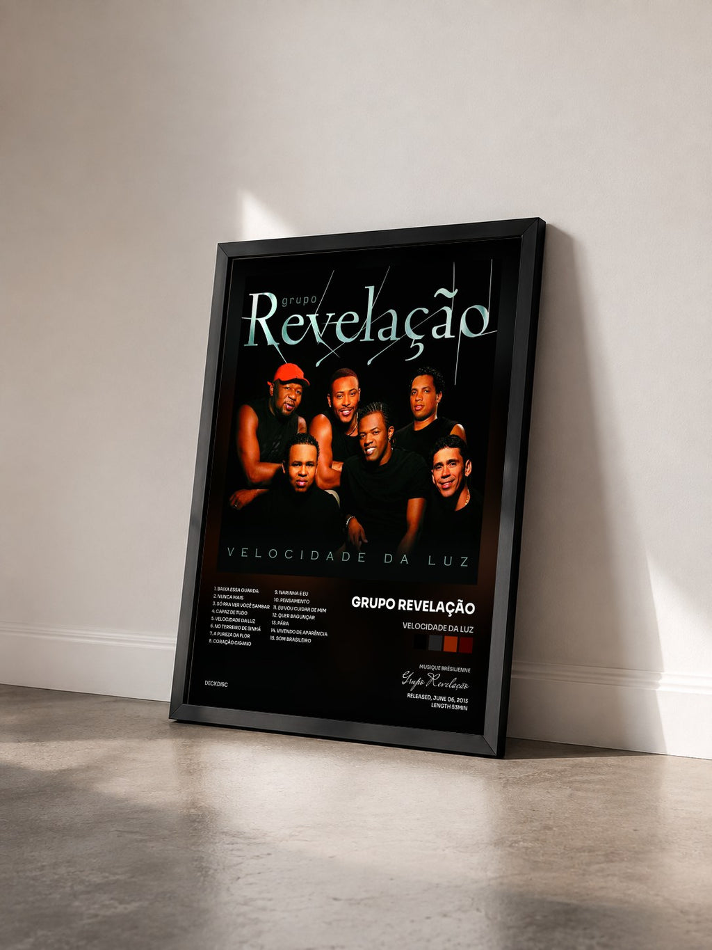 #noir Tableau de l'album Velocidade da Luz de Grupo Revelação vu de trois quarts, cadre noir