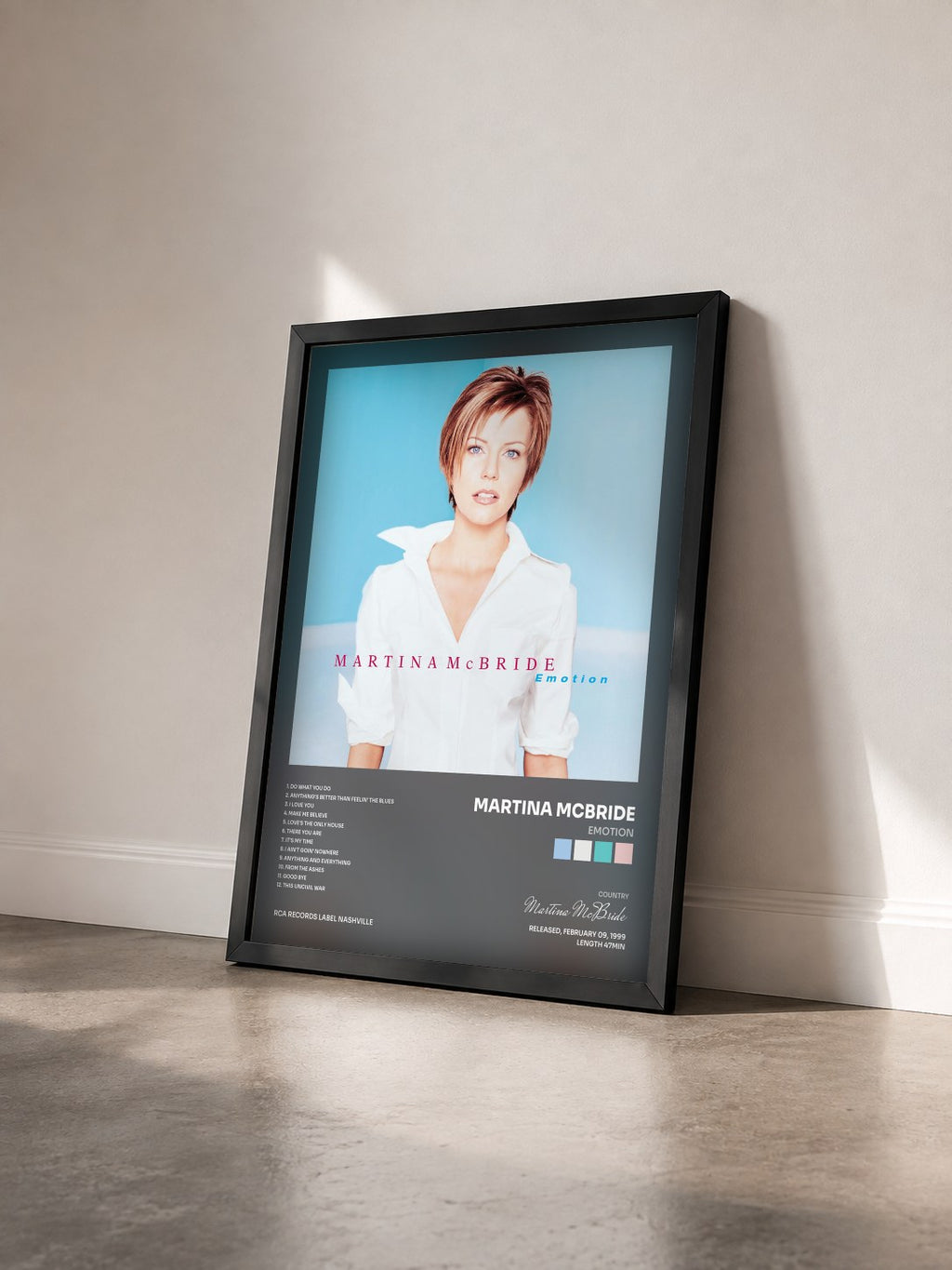 #noir Tableau de l'album Emotion de Martina McBride vu de trois quarts, cadre noir