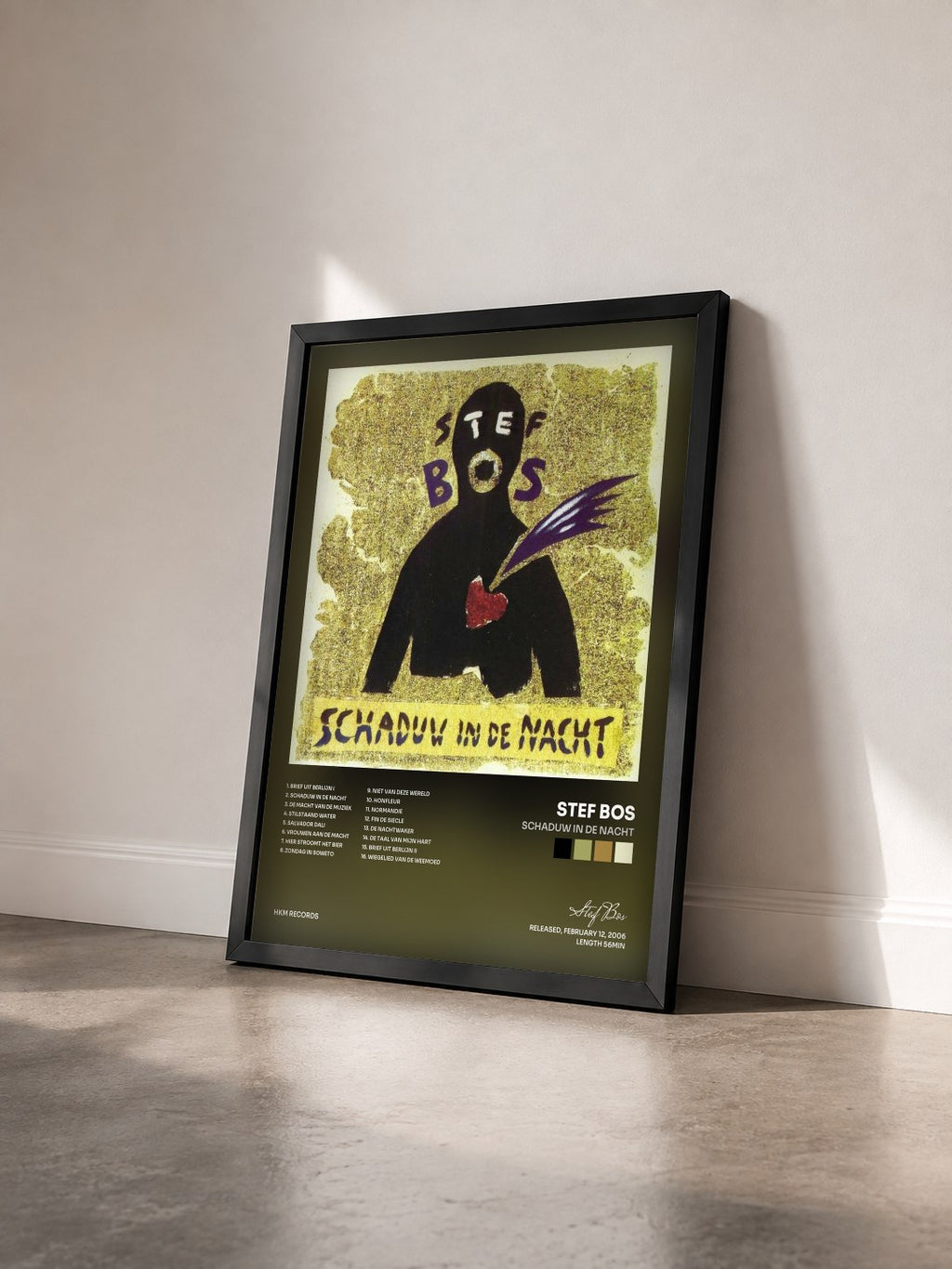 #noir Tableau de l'album Schaduw In De Nacht de Stef Bos vu de trois quarts, cadre noir