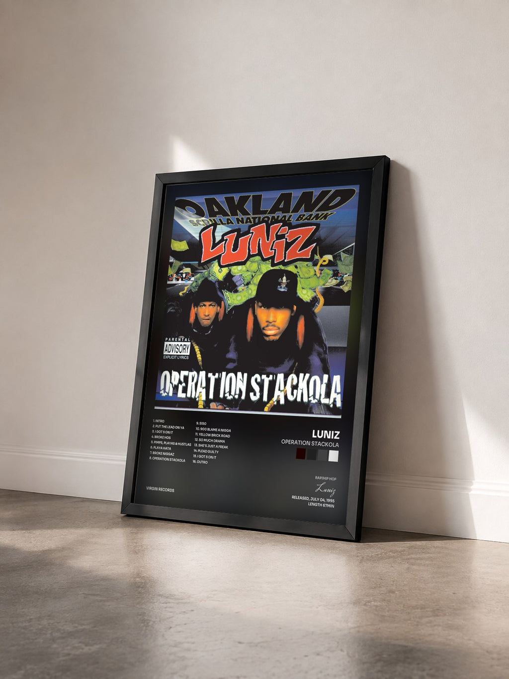 #noir Tableau de l'album Operation Stackola de Luniz vu de trois quarts, cadre noir