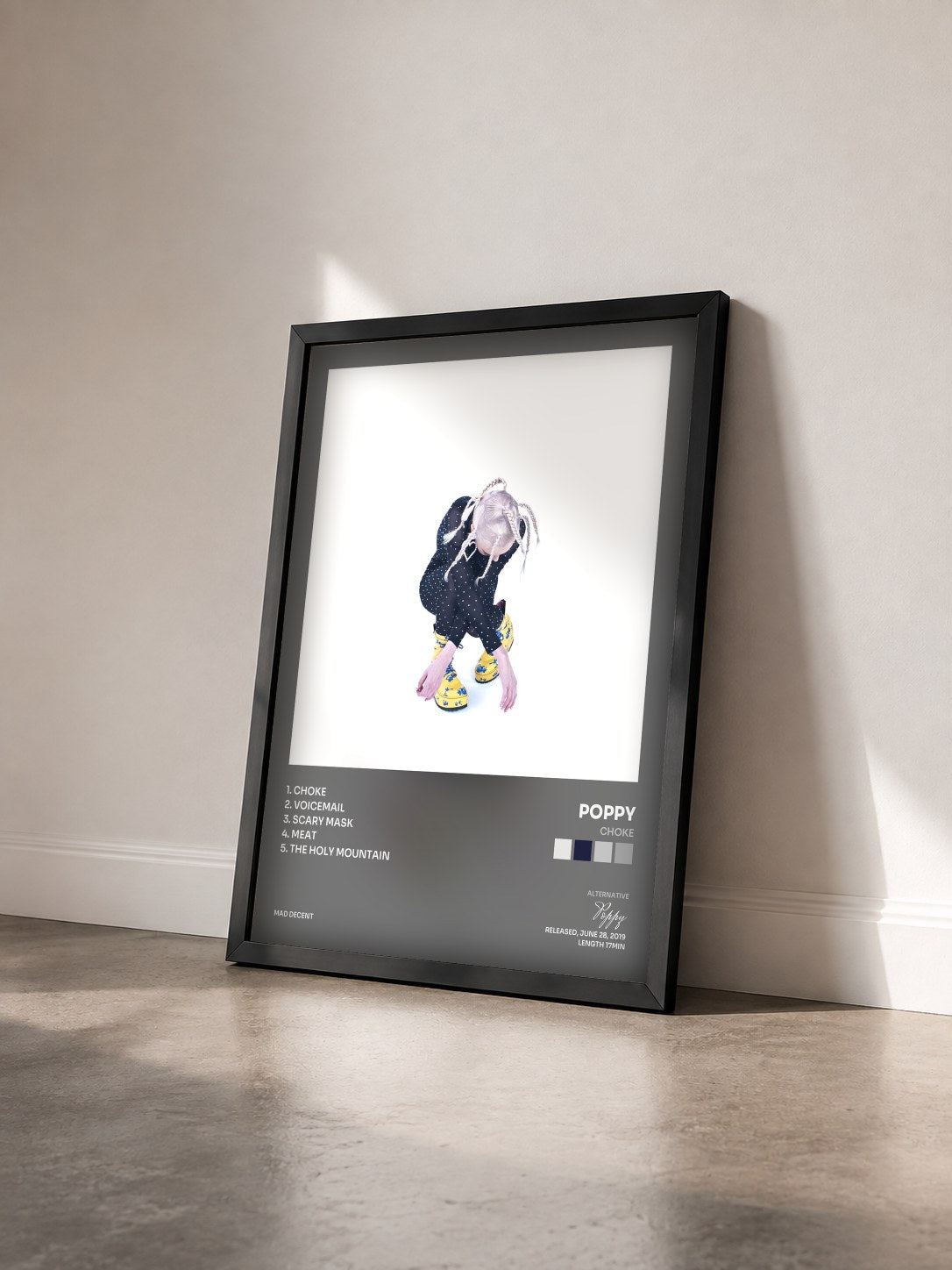 #noir Tableau de l'album Choke de Poppy vu de trois quarts, cadre noir
