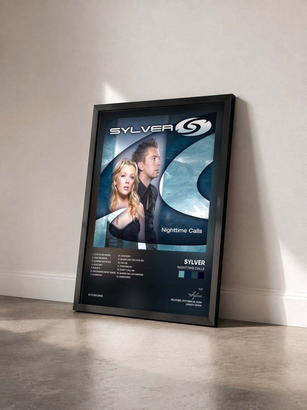 #noir Tableau de l'album Nighttime Calls de Sylver vu de trois quarts, cadre noir