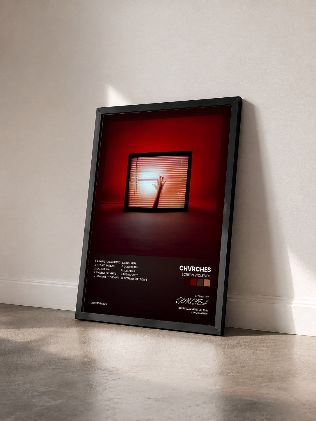 #noir Tableau de l'album Screen Violence de CHVRCHES vu de trois quarts, cadre noir