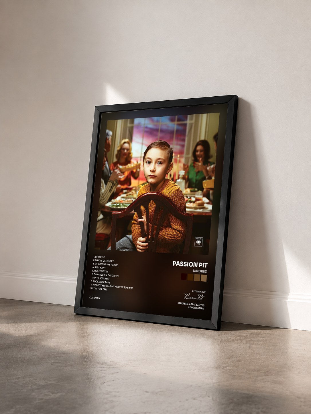 #noir Tableau de l'album Kindred de Passion Pit vu de trois quarts, cadre noir