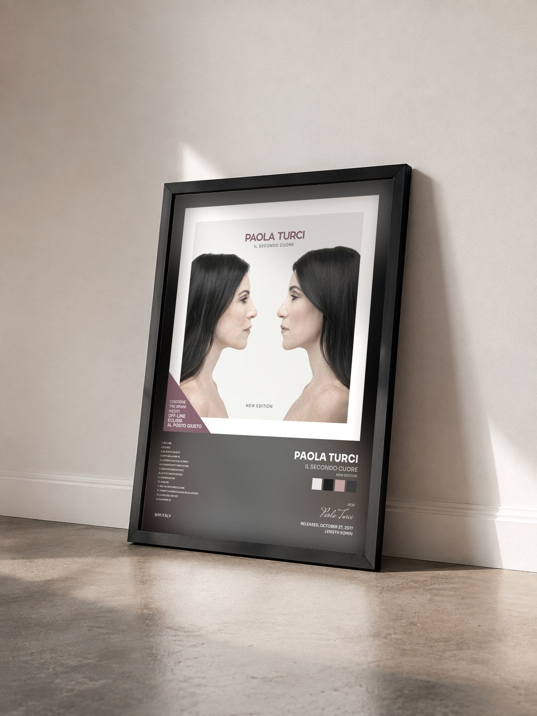 #noir Tableau de l'album Il secondo cuore (New Edition) de Paola Turci vu de trois quarts, cadre noir