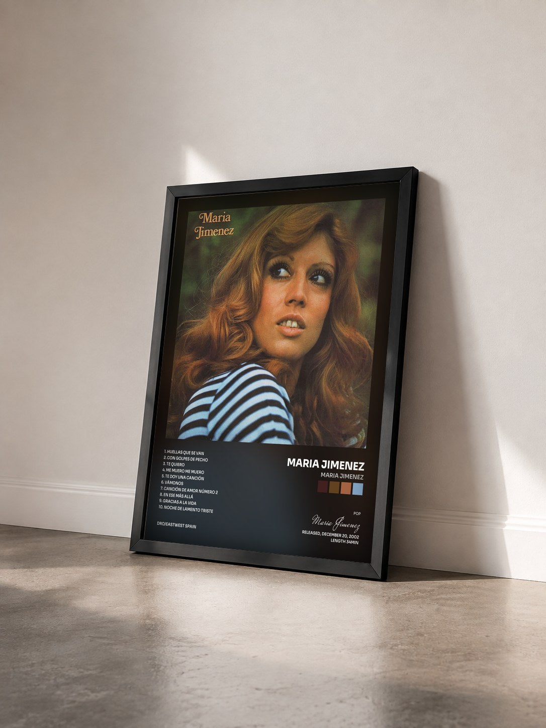 #noir Tableau de l'album Maria Jimenez de Maria Jimenez vu de trois quarts, cadre noir