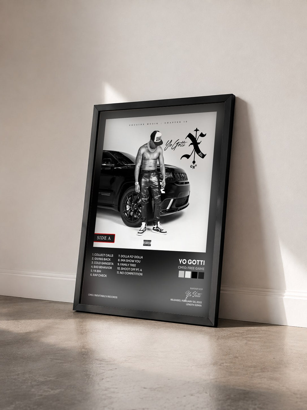 #noir Tableau de l'album CM10: Free Game de Yo Gotti vu de trois quarts, cadre noir