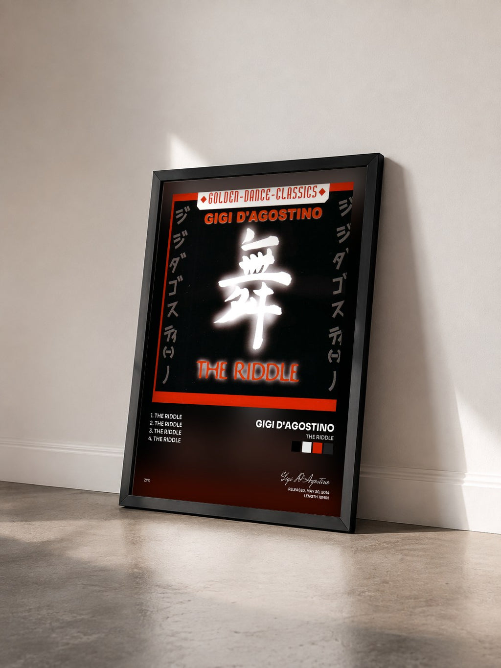 #noir Tableau de l'album The Riddle de Gigi D'Agostino vu de trois quarts, cadre noir