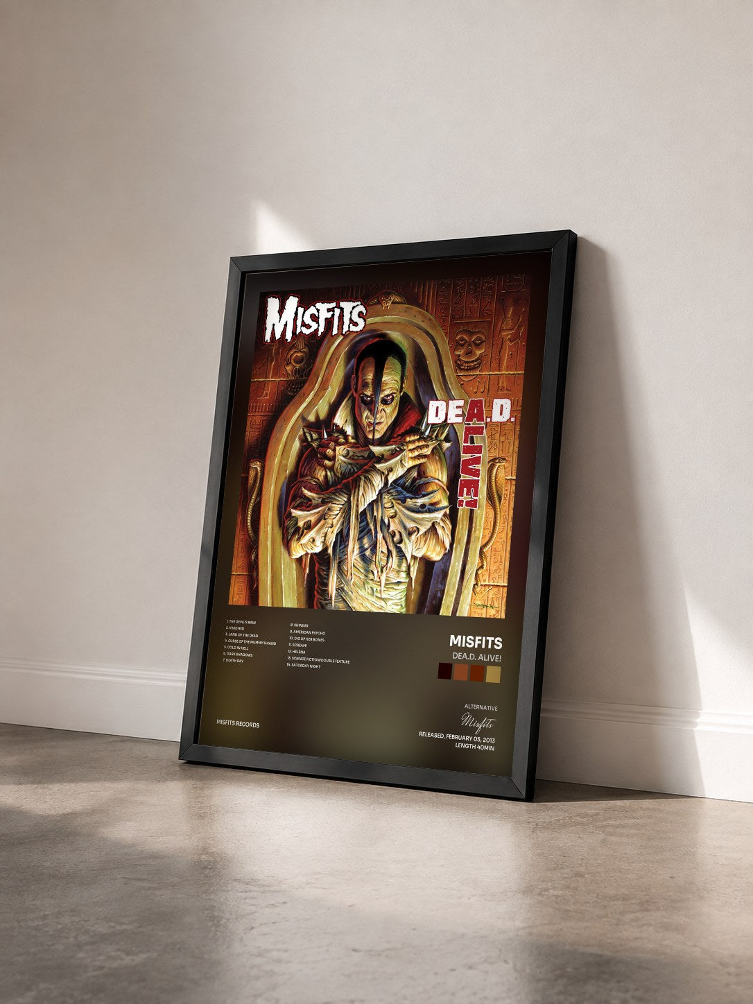 #noir Tableau de l'album DeA.D. Alive! de Misfits vu de trois quarts, cadre noir