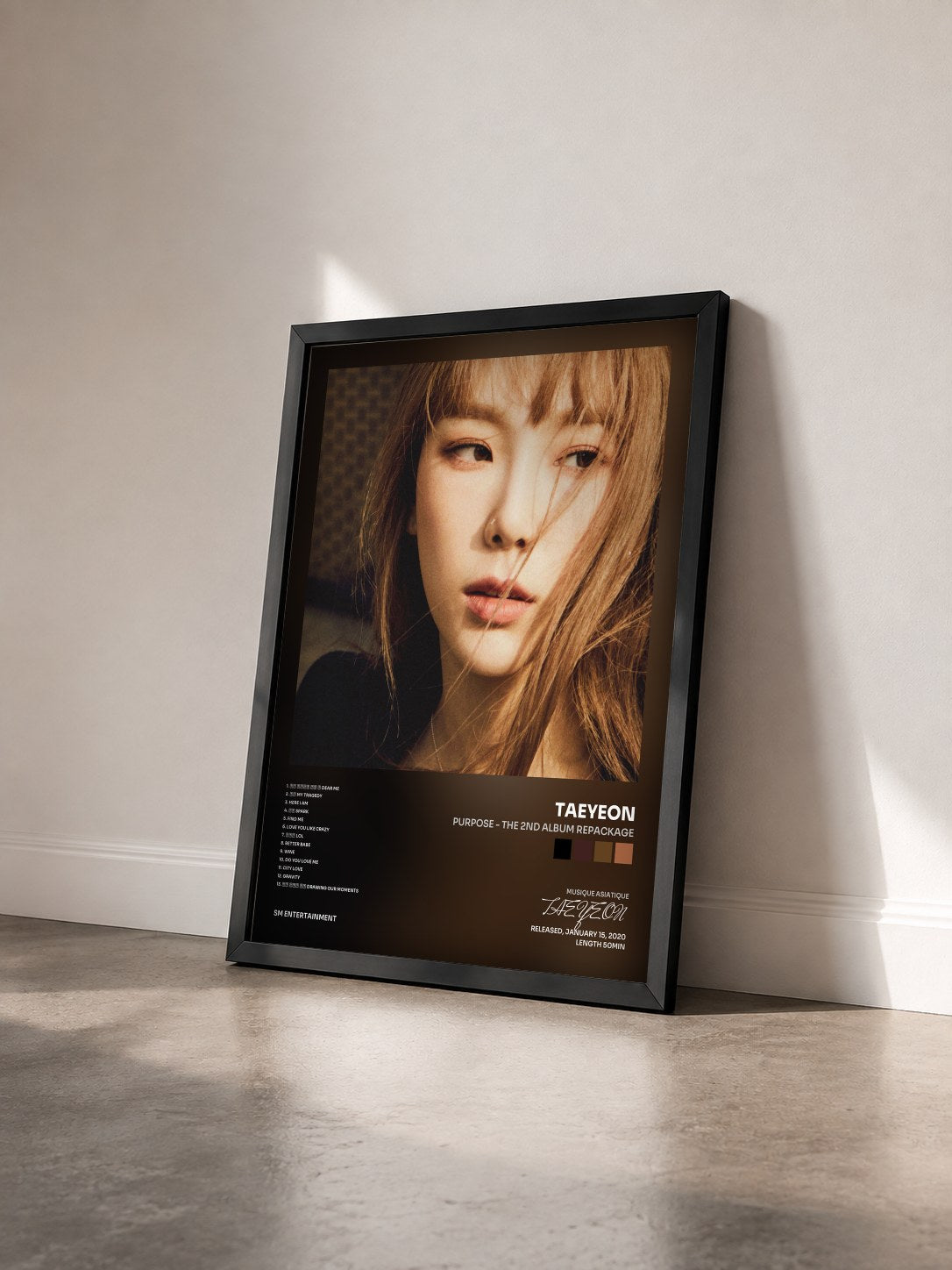 #noir Tableau de l'album Purpose - The 2nd Album Repackage de TAEYEON vu de trois quarts, cadre noir