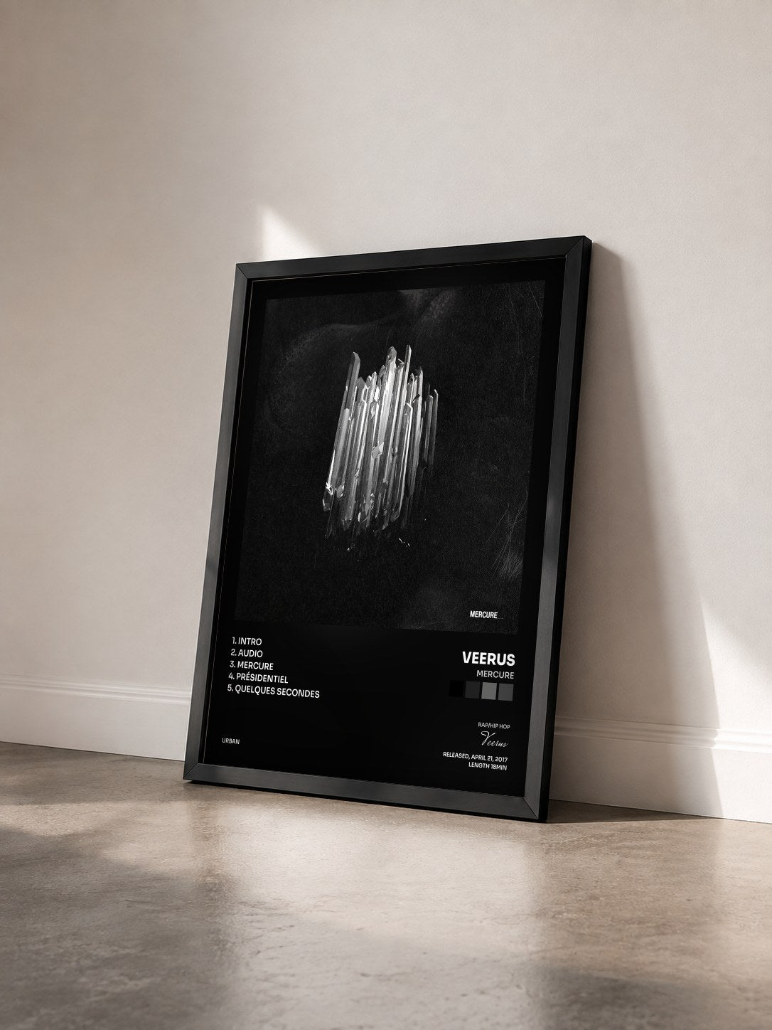 #noir Tableau de l'album Mercure de Veerus vu de trois quarts, cadre noir