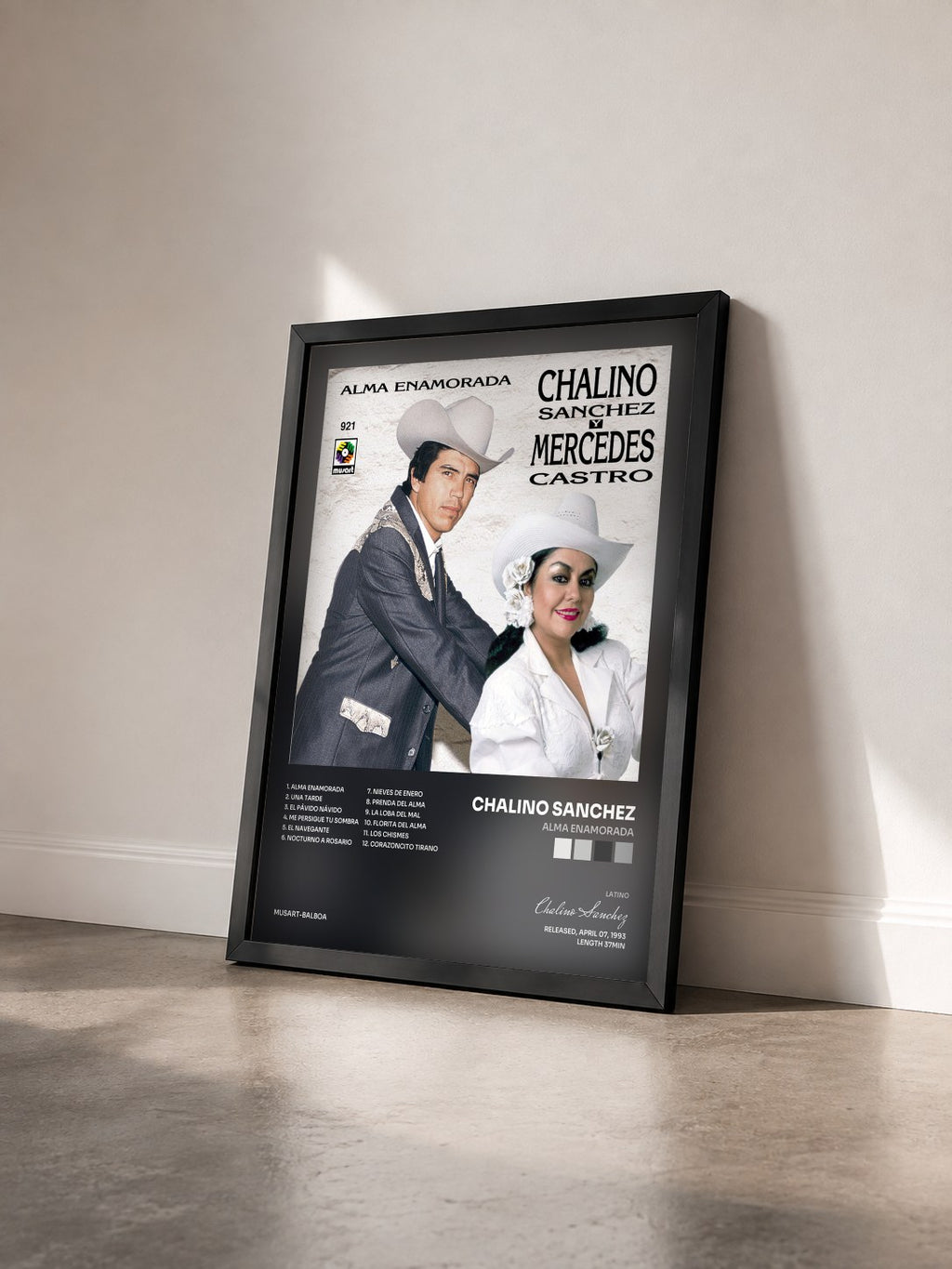 #noir Tableau de l'album Alma Enamorada de Chalino Sanchez vu de trois quarts, cadre noir